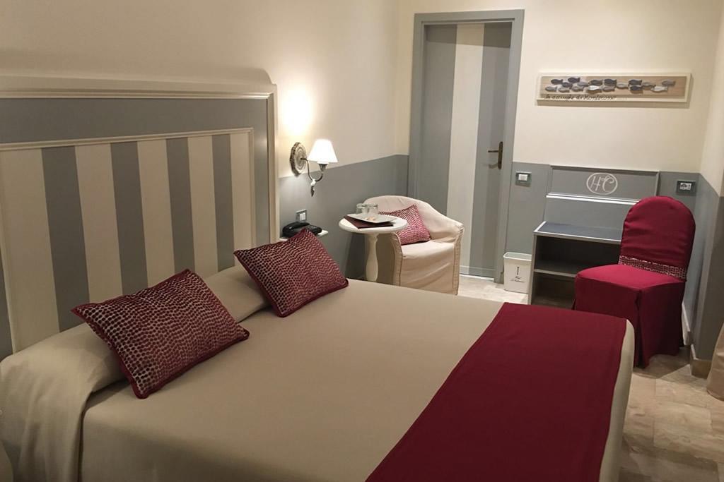 Hotel La Colonnina 蒙特罗索阿尔马雷 外观 照片
